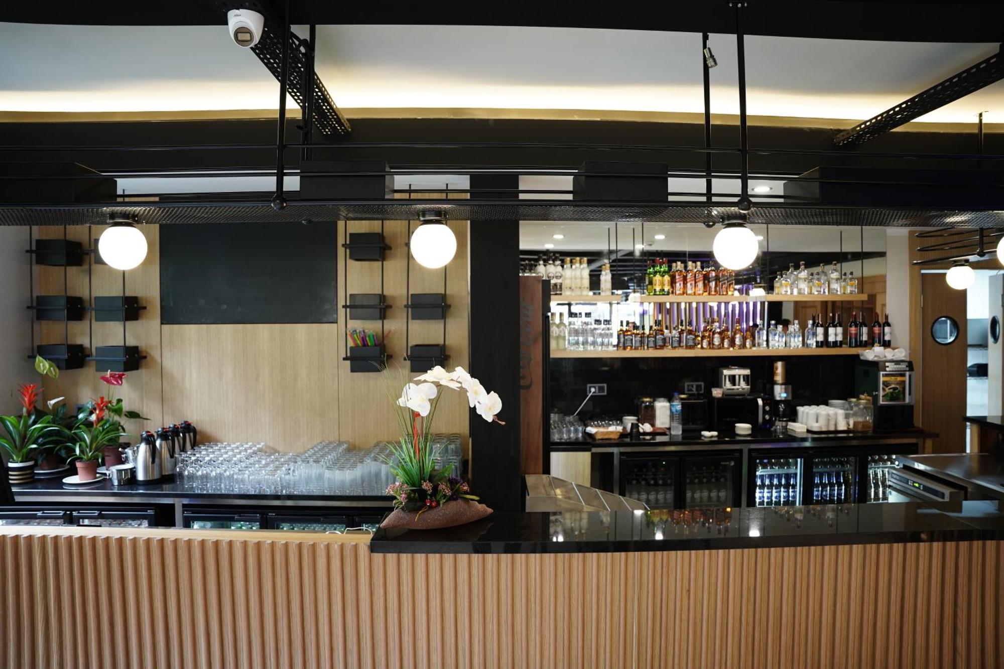 Resun Hotel Ankara Bagian luar foto